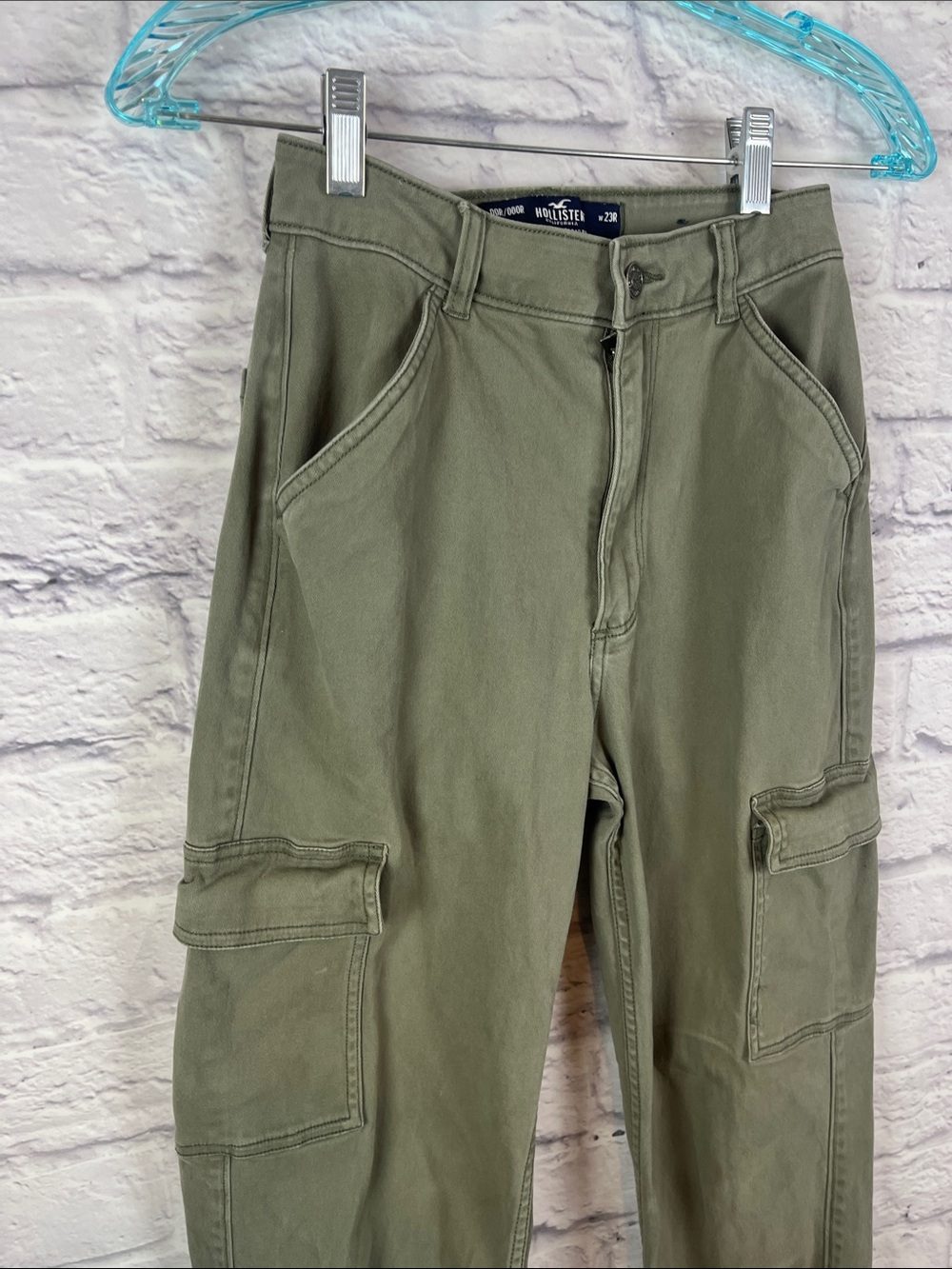 Hollister Ultra High Rise Dad cargo style casual green pants 23R** read - Picture 2 of 8